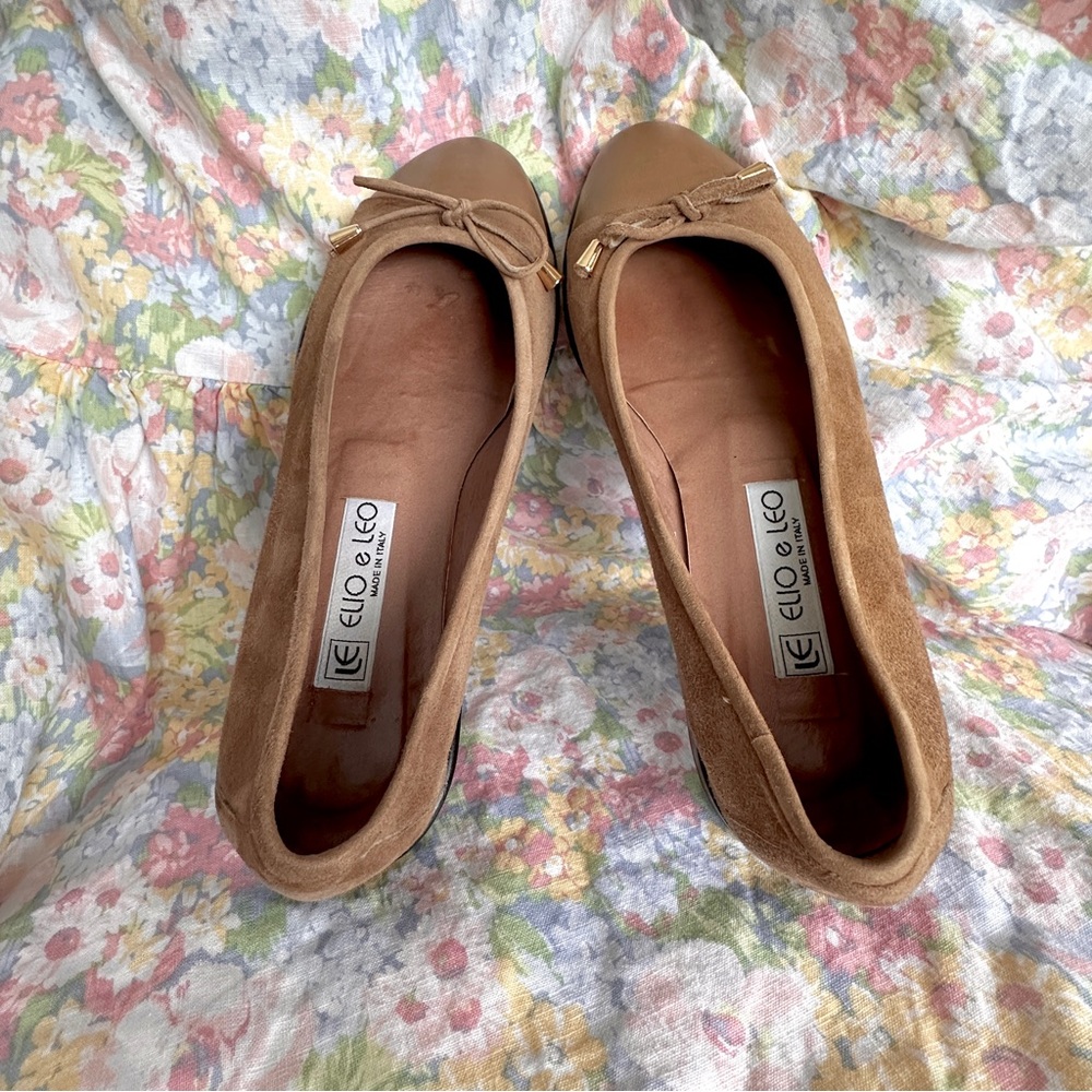Italy made Tan Suede & Leather Bow Ballet Flats, size 7 - Picture 4 of 10